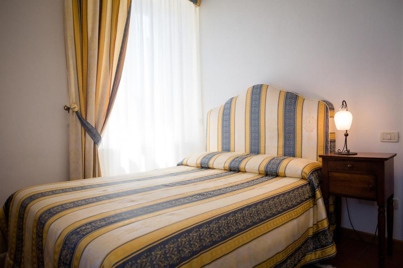 Palazzo La Fenice Massa Marittima Buitenkant foto